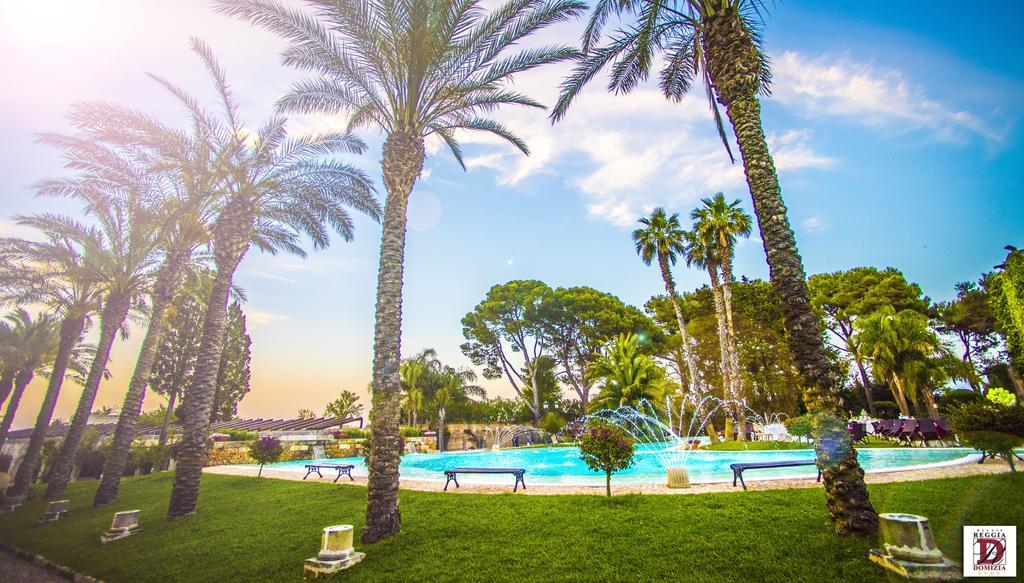 Relais Reggia Domizia Hotel มันดูเรีย ภายนอก รูปภาพ