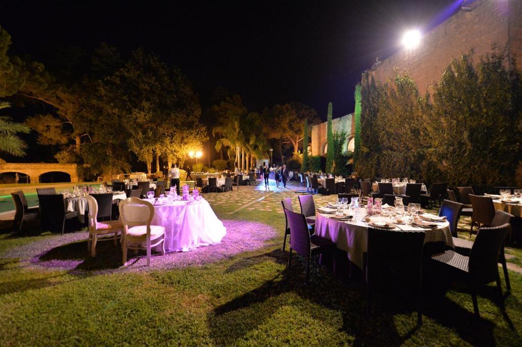 Relais Reggia Domizia Hotel มันดูเรีย ภายนอก รูปภาพ